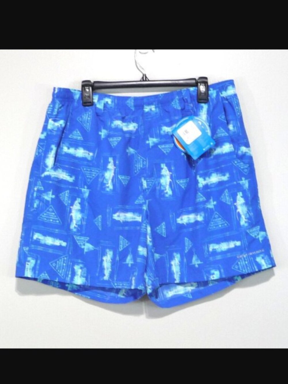 COLUMBIA SIZE LARGE PFG NYLON FISHING SHORTS